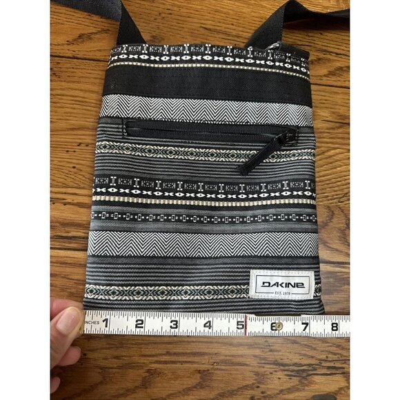 DAKINE GRAY/BLACK CROSSBODY PURSE/BAG-GREAT CONDITION! - Picture 3 of 6